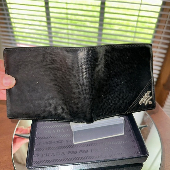 Men’s Prada Leather Bifold Wallet with Box - Picture 3 of 12